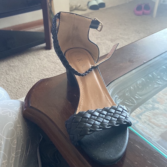 K.N.A black heels size 6.5 - Picture 4 of 4